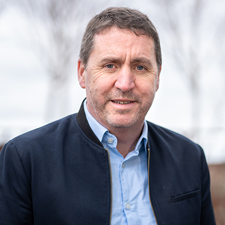 Dr Máirtín Mac Con Iomaire
